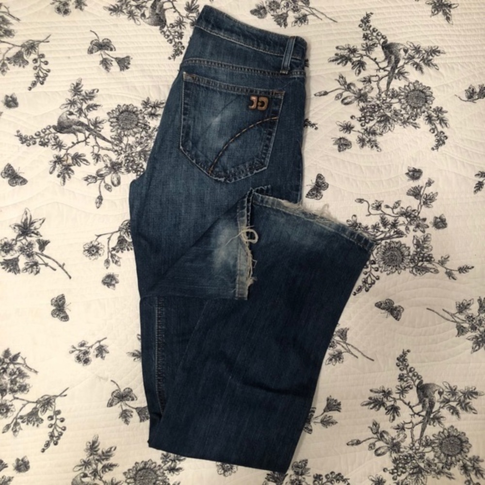 Joe's Classic fit men's jeans in good overall cond